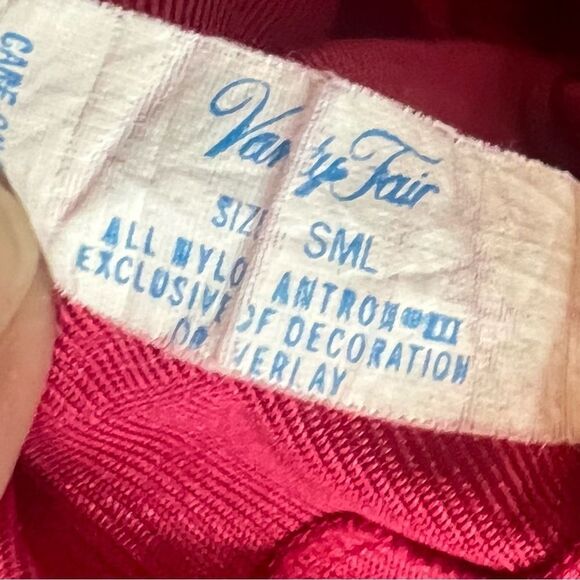 Vanity Fair Knee Length V-neck Nightgown Burgundy White Blue 70’s Sleeveless - Picture 8 of 8